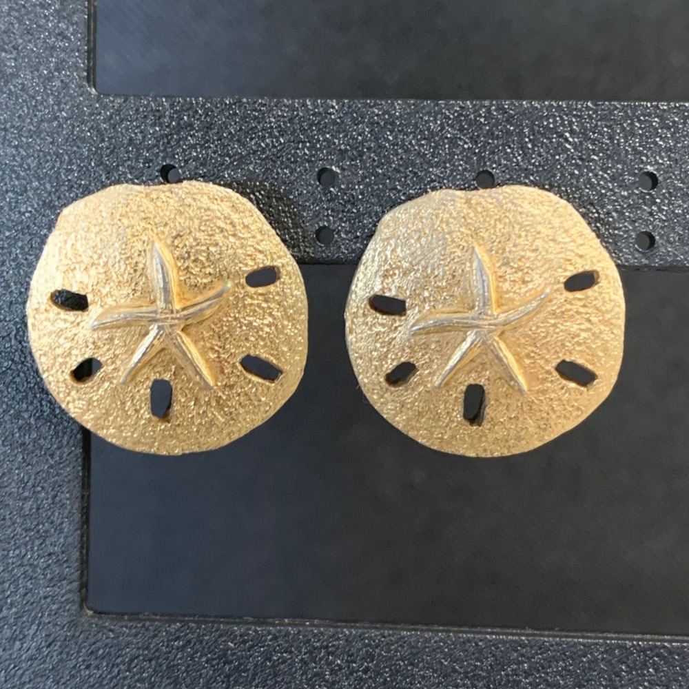 Gold Tone Sand Dollar Starfish Stud Earrings Coastal Beach Jewelry 3891